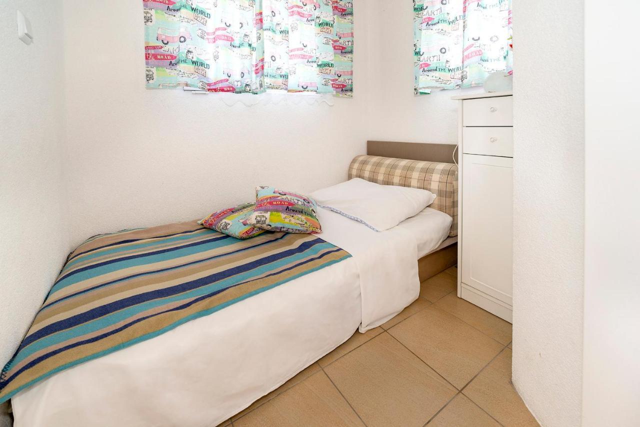 Camp Mali Bungalow Baška Zewnętrze zdjęcie